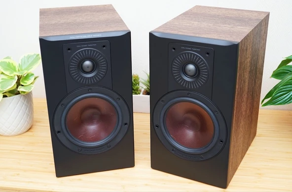 Dali Opticon 2 MK2 Raf Tipi Hoparlör Tobacco Renk ürün görseli 1