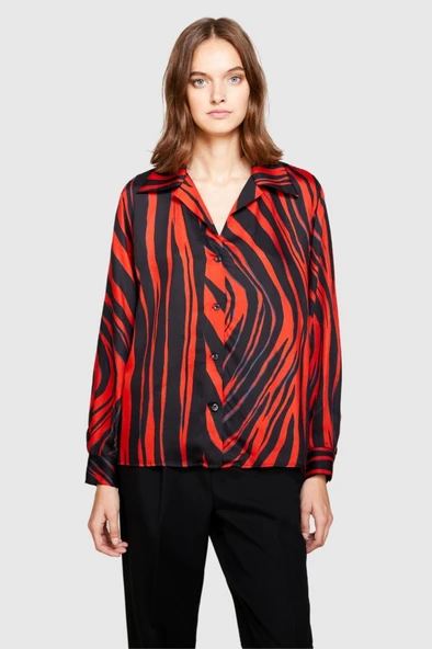 %100 Viskoz Desenli Gömlek V Yaka Saten Gömlek Kadın Siyah Gömlek - 323A53CRLQ05U - Resim 8