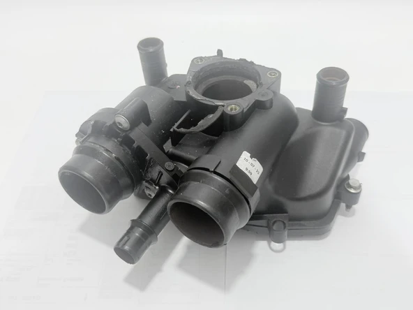 Range Rover 4.4 TDV8 Termostat Gövdesi AL3Q‑9K478‑DD (Çıkma Parça) - Resim 2