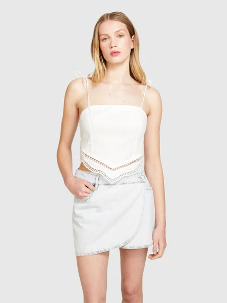 %100 Pamuk Önü Süsleme Detaylı Bağlamalı Askılı Üst Kadın Kırık Beyaz Gömlek - 324P5WDVLH014 - Resim 2