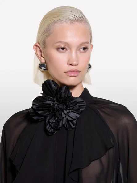 Çiçek Detaylı Önü Fırfırlı Balon Kol Şifon Gömlek Kadın Siyah Gömlek - 324A5W9ELQ081 - Resim 4