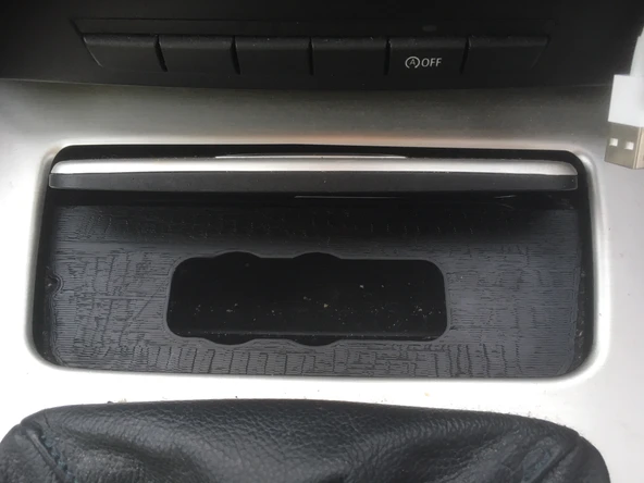 BMW e90_e91 için Konsol Küllük Sigara Adaptörü Aksesuar Plakası - 3316486 - Resim 3