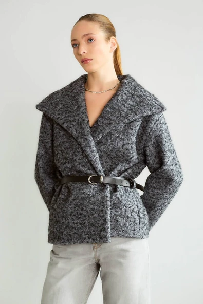 Kemerli Dokulu Şal Yakalı Kısa Kaban - Resim 2