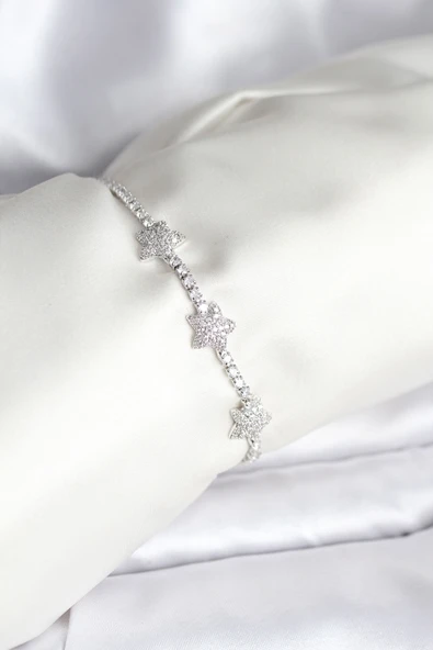 Yıldız Model Zirkon Taşlı Gümüş Renk Pirinç Su Yolu Kadın Bileklik - TJ-BB8097 ürün görseli 1