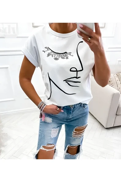 TexKid Kadın Silüet Çiçekli Kirpik Tasarımlı Beyaz Standart Kadın Tişört ürün görseli 1