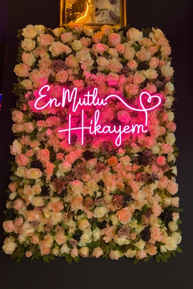 Magnetfoto “EN MUTLU HİKAYEM” Yazılı Neon Tabela ürün görseli 1