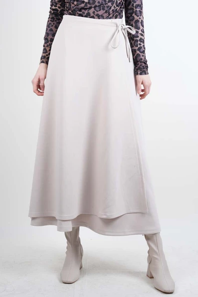 Tesettür Etek Yandan Çapraz Bağlamalı Scuba Etek Krem ürün görseli 1