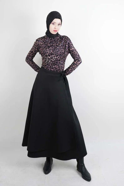 Tesettür Etek Yandan Çapraz Bağlamalı Scuba Etek Siyah - Resim 4