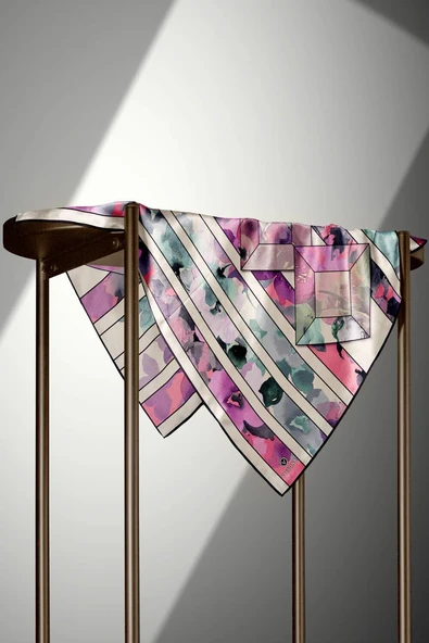 %100 Twill İpek Bahar Çiçekleri Desenli Lila - Su Yeşili Renkli 90x90 Eşarp Kenar Dikiş Şekli El Dikişli - Resim 4