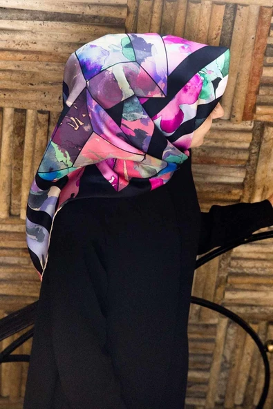 %100 Twill İpek Bahar Çiçekleri Desenli Lacivert - Fuşya Renkli 90x90 Eşarp Kenar Dikiş Şekli El Dikişli ürün görseli 1