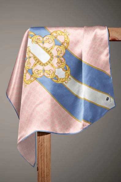%100 Twill İpek Monogram Ve Barok Desenli Bebe Mavisi - Pudra Renkli 90x90 Eşarp Dikim Şekli : El Dikişi ürün görseli 1