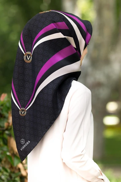 %100 Twill İpek Monogram Ve Geometrik Desenli Siyah - Mürdüm Renkli 90x90 Eşarp Dikim Şekli : El Dikişi ürün görseli 1