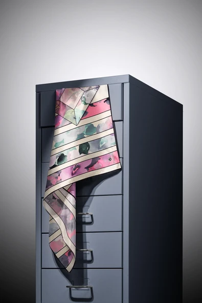 %100 Twill İpek Bahar Çiçekleri Desenli Lila - Su Yeşili Renkli 90x90 Eşarp Kenar Dikiş Şekli El Dikişli - Resim 3