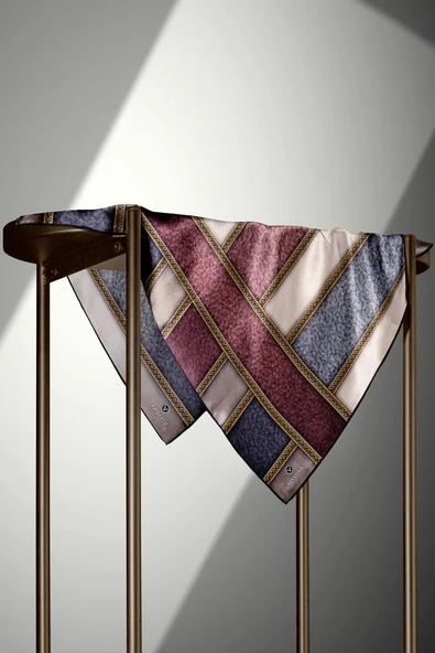 %100 Twill İpek Dokulu Ve Şerit Desenli Gri - Pudra Renkli 90x90 Eşarp Dikim Şekli : El Dikişi - Resim 3