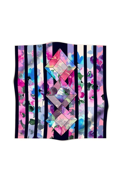 %100 Twill İpek Bahar Çiçekleri Desenli Lacivert - Fuşya Renkli 90x90 Eşarp Kenar Dikiş Şekli El Dikişli - Resim 2