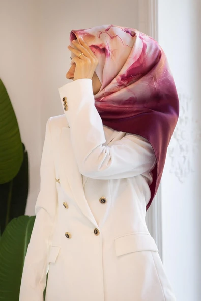 %100 Twill İpek Duman Desenli Bej - Bordo Renkli Renkli 90x90 Eşarp Dikim Şekli : El Dikişi ürün görseli 1