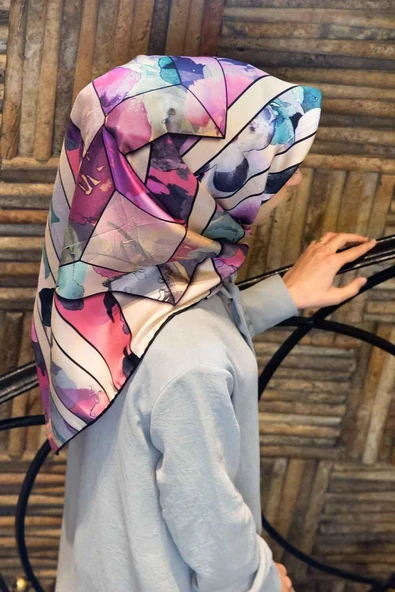 %100 Twill İpek Bahar Çiçekleri Desenli Lila - Su Yeşili Renkli 90x90 Eşarp Kenar Dikiş Şekli El Dikişli ürün görseli 1