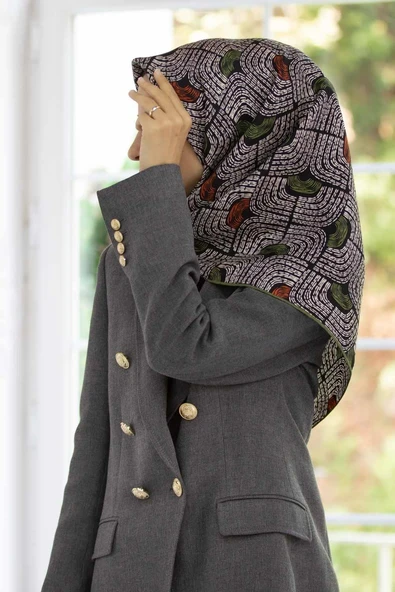 %100 Twill İpek Geometrik Desenli Taba - Haki Renkli 90x90 Eşarp Dikim Şekli : El Dikişi ürün görseli 1