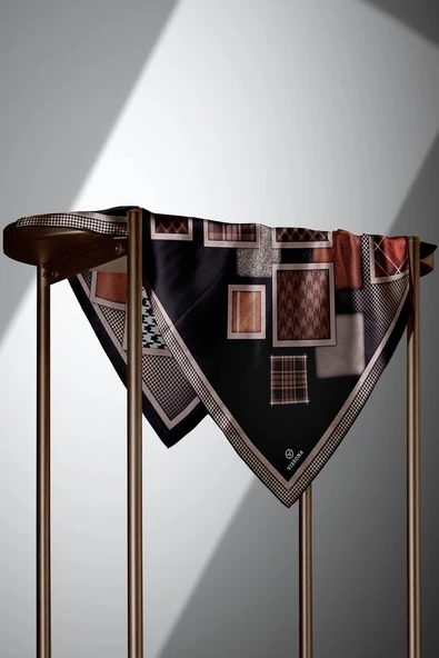 %100 Twill İpek Kazakayaklı Ve Ekose Desenli Siyah - Taba Renkli 90x90 Eşarp Dikim Şekli : El Dikişi - Resim 2