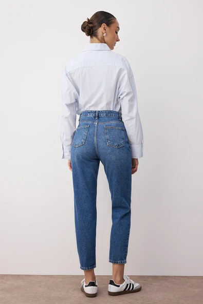 Kadın Mavi Yüksek Bel Mom Jeans - Resim 4