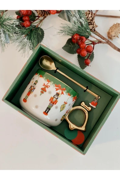 Tohana Yılbaşı Kutulu Altın Kaşıklı Porselen Kupa Kardan Adam 350 ml Yeni Yıl Hediyesi ürün görseli 1