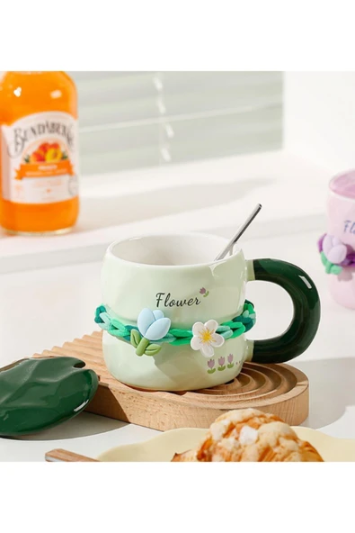 Dörtel Tedarik Tatlı Çiçekli Kahve Fincanı 380 ml Kapaklı ve Kaşıklı Seramik Kupa ürün görseli 1