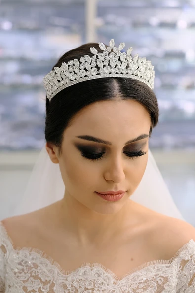 SimgeAksesuar Kristal taşlı şık ve zarif gelin tacı - Resim 3