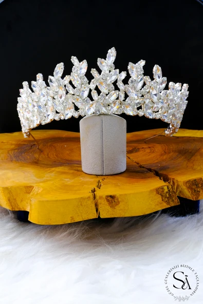 SimgeAksesuar Kristal Taşlı Şık Ve Zarif Gelin Tacı ürün görseli 1