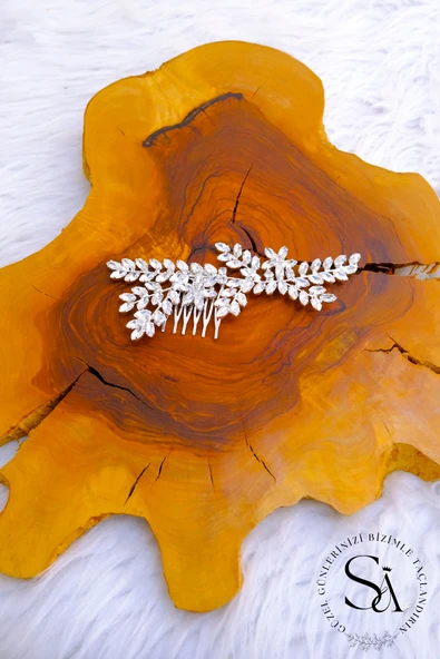 SimgeAksesuar Kristal Taşlı Şık Ve Zarif Taraklı Gelin Saç Aksesuarı ürün görseli 1