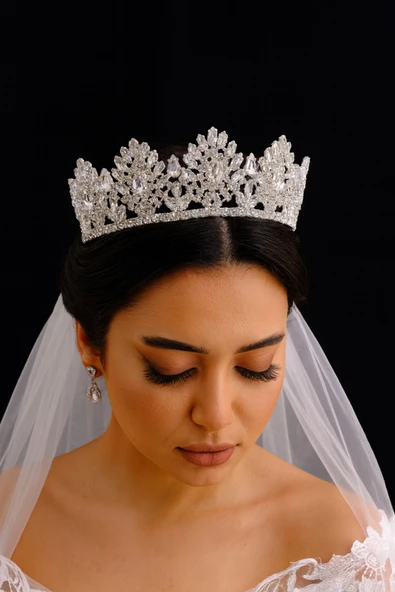 SimgeAksesuar Kristal Taşlı Şık ve Zarif Gelin Tacı - Resim 3