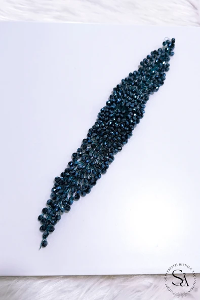 SimgeAksesuar Tamamen El Yapımı Koyu Laci Kristal Taşlı Şık Ve Zarif Nişan, Kına Ve Bindallı Tacı Ve Saç Aksesuarı ürün görseli 1