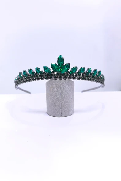 SimgeAksesuar Yeşil kristal taşlı şık ve zarif nişan ve kına tacı ürün görseli 1