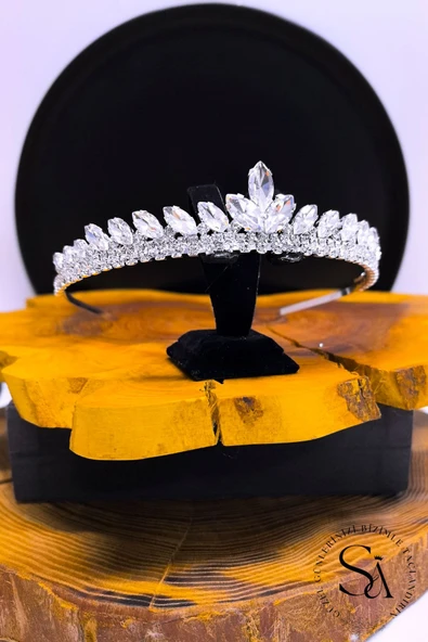 SimgeAksesuar Kristal Taşlı Şık Ve Zarif Gelin Tacı - Resim 2