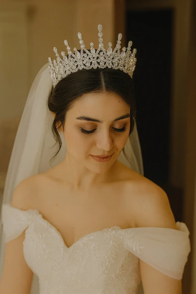 SimgeAksesuar Kristal taşlı şık ve zarif gelin tacı - Resim 3