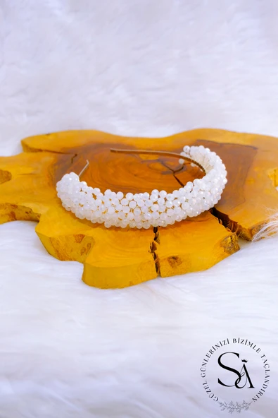 SimgeAksesuar Beyaz Kristaş Taşlı Şık ve Zarif Gelin tacı ürün görseli 1