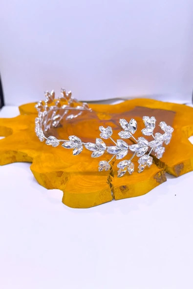 SimgeAksesuar Kristal Taşlı Şık Ve Zarif Gelin Tacı Ve Saç Aksesuarı ürün görseli 1