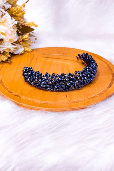 SimgeAksesuar Tamamen El Yapımı Koyu Lacivert Renkli Kristal Taşlı Şık Ve Zarif Nişan Ve Kına Tacı , Saç Aksesuarı ürün görseli 1