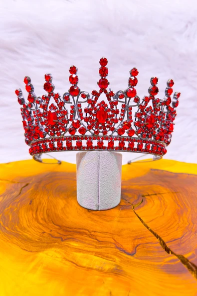 SimgeAksesuar Kırmızı Kristal Taşlı Şık Ve Zarif Nişan Ve Kına Tacı Ve Saç Aksesuarı ürün görseli 1