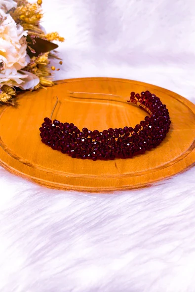 SimgeAksesuar Tamamen El Yapımı Bordo Kristal Taşlı Şık Ve Zarif Nişan, Kına Ve Bindallı Tacı Ve Saç Aksesuarı ürün görseli 1