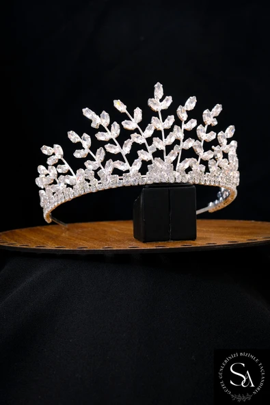 SimgeAksesuar Kristal Taşlı Şık Ve Zarif Gelin Tacı - Resim 2