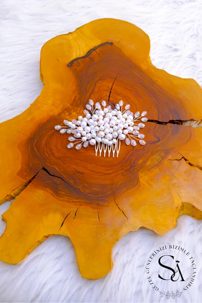 SimgeAksesuar Tamamen El Yapımı Kristal Taşlı Şık Ve Zarif Düğün Ve Nişan Gelin Tacı Ve Saç Aksesuarı ürün görseli 1