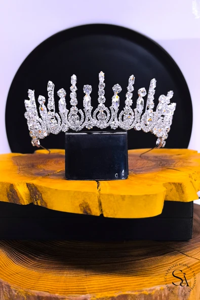 SimgeAksesuar Kristal Taşlı Şık ve Zarif Gelin Tacı ürün görseli 1