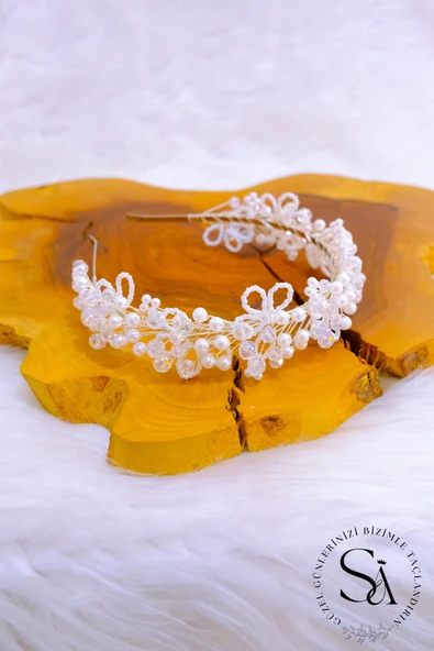 SimgeAksesuar Tamamen El Yapımı Kristal Taşlı Şık Ve Zarif Düğün Ve Nişan Gelin Tacı Ve Saç Aksesuarı - Resim 2