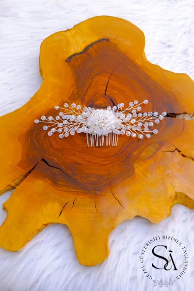 SimgeAksesuar tamamen el yapımı kristal taşlı şık ve zarif saç aksesuarı ürün görseli 1