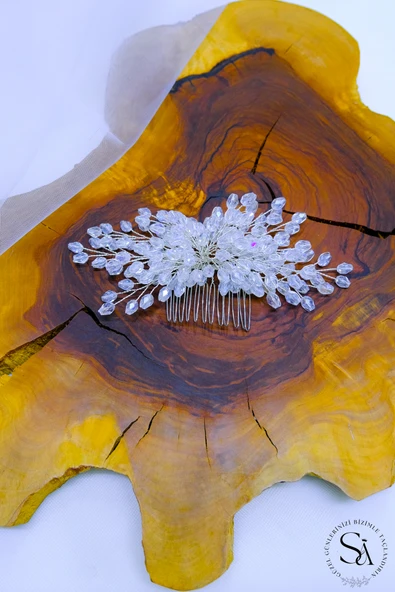 SimgeAksesuar Kristal Taşlar Ile Yapılmış Tamamen El Işçiliği Şık Ve Zarif Saç Aksesuarı ürün görseli 1