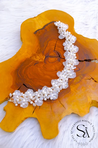 SimgeAksesuar El yapımı kristal taşlı şık ve zarif düğün ve nişan-nikah tacı ve  saç aksesuarı ürün görseli 1