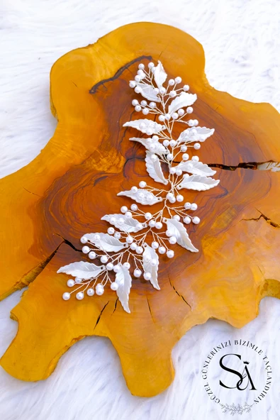 SimgeAksesuar Kristal taşlı şık ve zarif gelin tacı ve saç aksesuarı ürün görseli 1