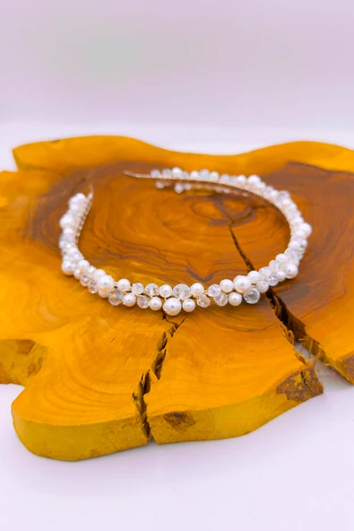 SimgeAksesuar Tamamen El Yapımı Kristal Taşlı Şık Ve Zarif Düğün Ve Nişan Gelin Tacı Ve Saç Aksesuarı ürün görseli 1