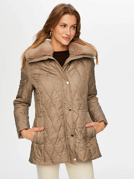 Faik Sönmez Kadın Suni Kürk Detaylı Kapitone Kaban UW26KKB002 ürün görseli 1