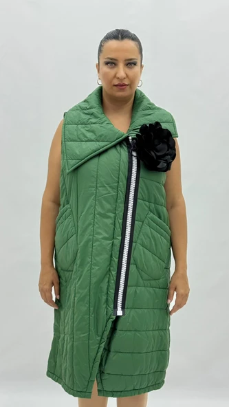 Büyük Beden Çiçek Motifli Asimetrik Kadın Şişme Yelek ürün görseli 1